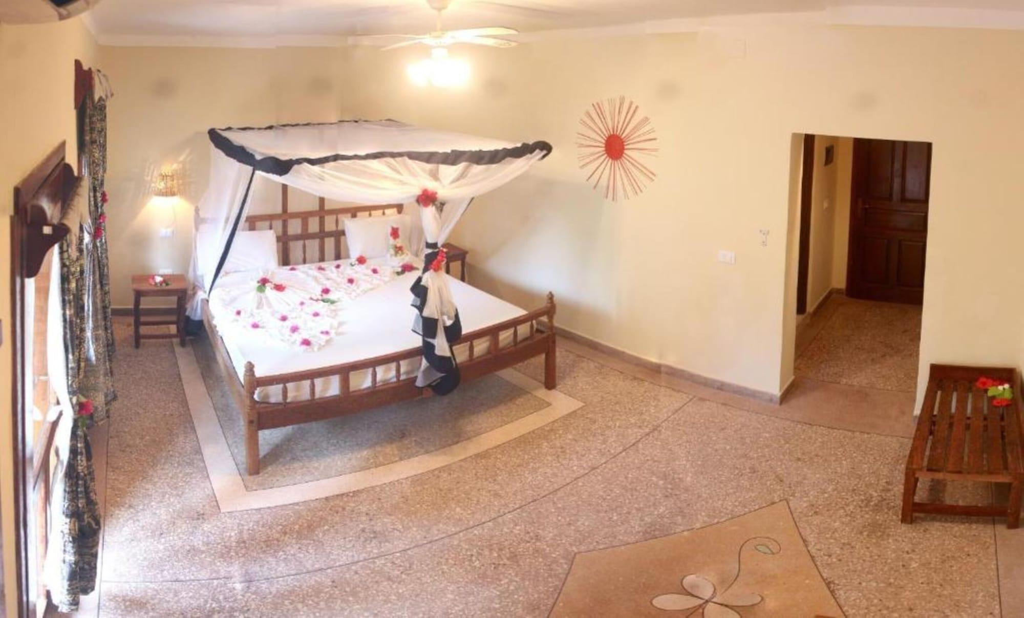 Palumboreef Beach Resort ウロア エクステリア 写真
